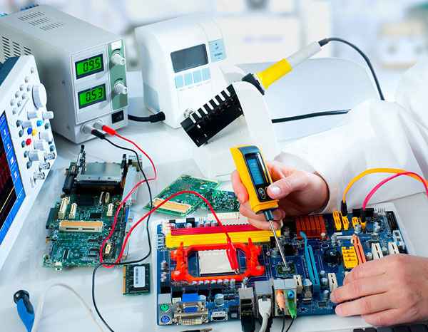 ساخت مدارات الکترونیکی